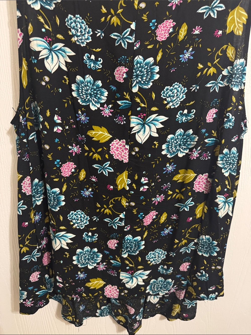 Hazel Black Floral Sleeveless Crocheted Trim Neckline Women’s XL Flowy Shirt Top - Picture 8 of 10